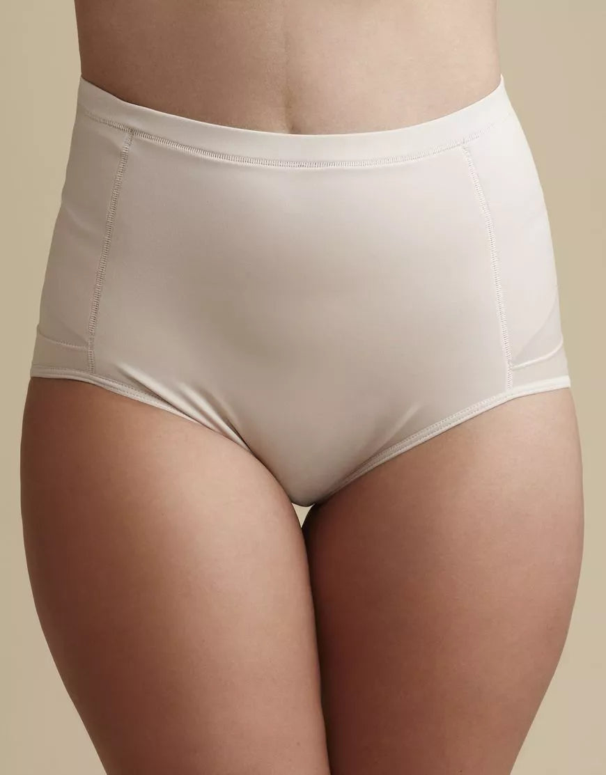 Annette Diva Defined Firm Deluxe Shaping control Short / Brief Nude Shapewear 102