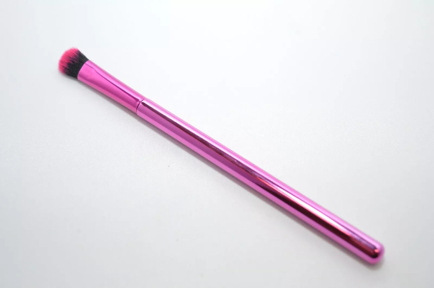 50x Avon Makeup Brushes deal for Highlight, eye, cheek and Contouring brush set