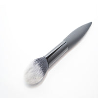 Avon Makeup Brush for Blusher cheek and Contouring 17cm